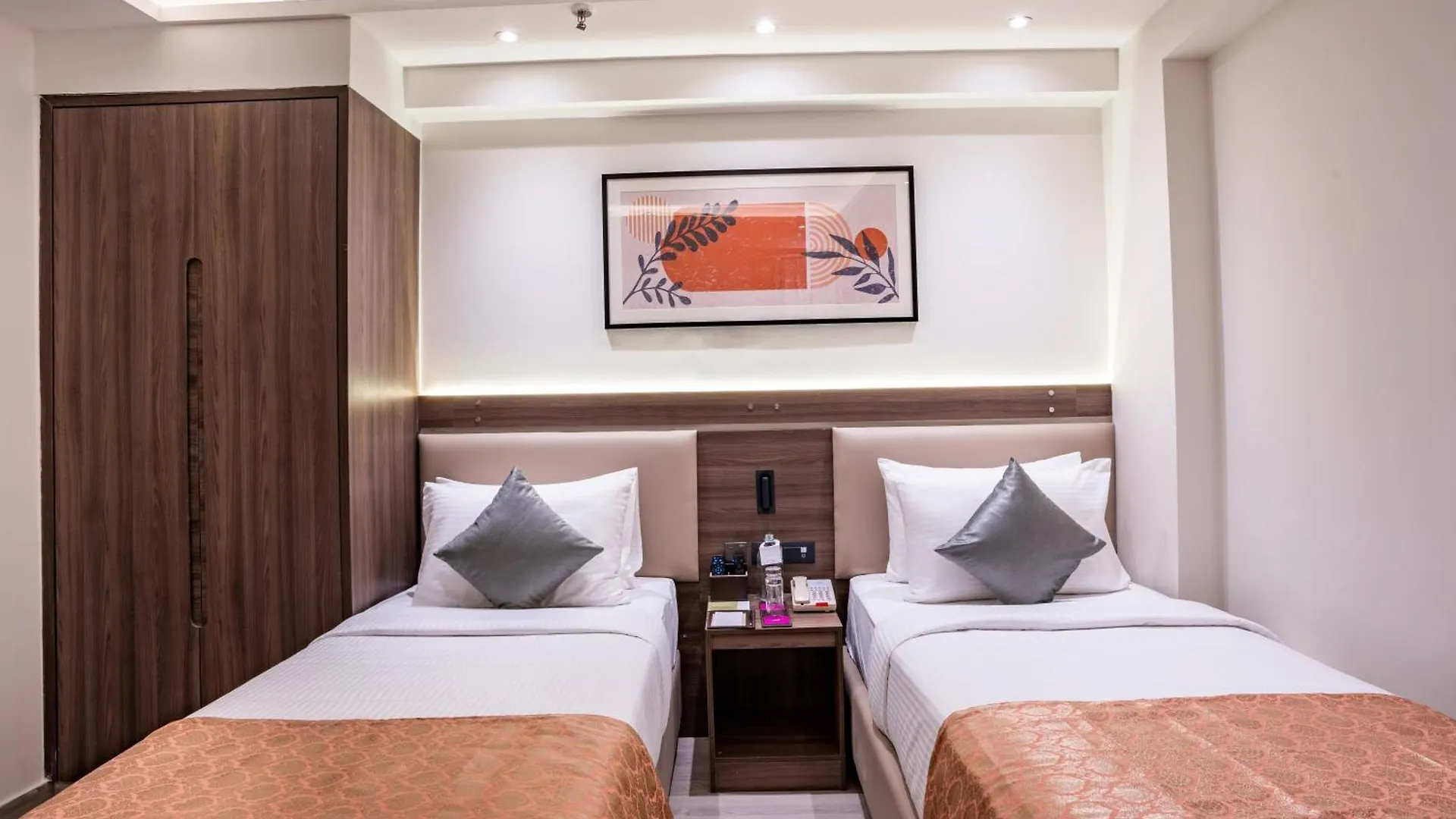 *** Hotel Regenta Inn Gurugram Sec-47 City Center Gurgaon India