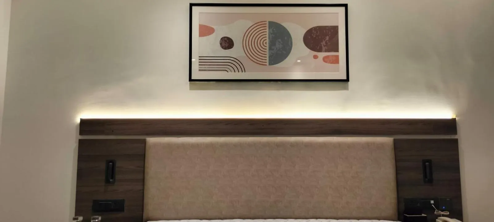 Regenta Inn Gurugram Sec-47 City Center Gurgaon Hotel